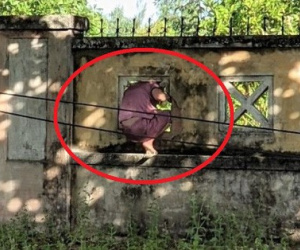 Bệnh nhân Covid-19 chui tường rào ra khỏi Bệnh viện dã chiến, khi bị phát hiện thì lớn tiếng mắng người chụp ảnh mình