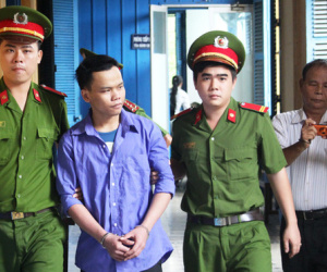 Một tử tù dương tính với COVID-19 bỏ trốn: Cao 1,63m, tóc ngắn, da trắng