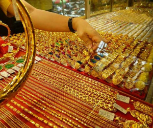 Giá vàng chững lại sau khi chạm mốc đỉnh cao