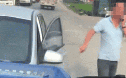 Tài xế đi ngược chiều, bị nhắc còn thách thức: 'Giỏi thì đâm đi'
