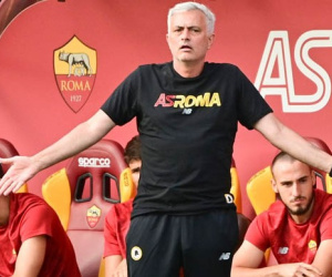 Roma thắng 10-0 ở trận đấu đầu tiên dưới thời Mourinho