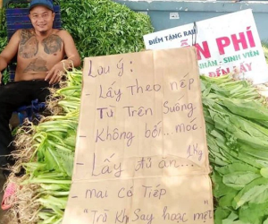 Ông chủ sạp rau Minh Râu được dân mạng khen rần rần những ngày qua, nay được hàng loạt người nổi tiếng chia sẻ về sự tử tế