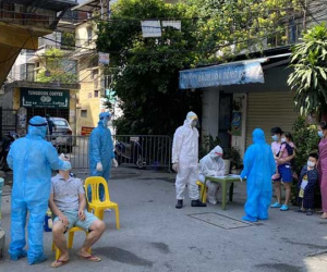 Hà Nội: Xác định nguồn lây của nữ nhân viên ngân hàng và 7 người thân dương tính SARS-CoV-2