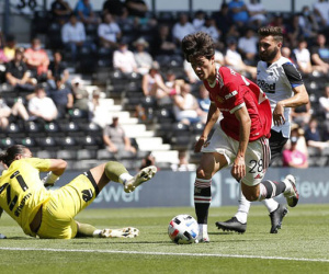 Pellistri lần đầu ghi bàn, Man United thắng đội bóng của Rooney