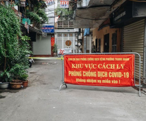 2 mẹ con ở Hà Nội dương tính SARS-CoV-2 dù 1 tháng nay không đi đâu xa, thiết lập 5 chốt phong tỏa
