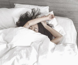 Vừa ăn no xong chớ làm 4 điều sau nếu không muốn tuổi thọ bị rút ngắn từ khi còn trẻ