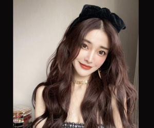 Phụ nữ trên 50 tuổi, tốt nhất nên ít mang theo 5 loại 'phụ kiện' này, vừa rẻ lại không có khí chất, thậm chí bị cho là 'có vấn đề'