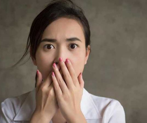 Vô tình nghe cuộc cãi vã của vợ chồng anh trai, tôi chết sững và kiên quyết bảo mẹ mở cuộc họp gia đình gấp