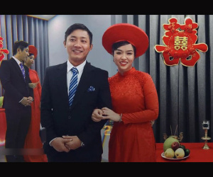 Lễ thành hôn đặc biệt giữa mùa dịch của cặp đôi Sài Gòn: 24 tiếng chuẩn bị lễ gia tiên online và 'sự cố' nho nhỏ khi bố mẹ chồng đang tham dự đám cưới!