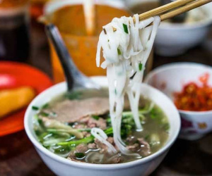 Những tiệm phở nổi tiếng Hà thành ra sao những ngày Hà Nội giãn cách?