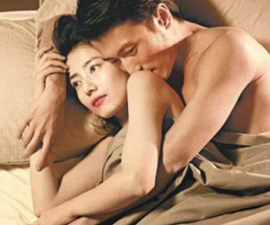Đêm đầu tiên với vợ sắp cưới, tôi trổ hết tài nghệ nhưng cô ấy vẫn gắt gỏng không vui, bực mình hỏi lý do thì nhận được câu trả lời sốc tận óc