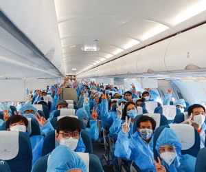 Ảnh: Hơn 600 người dân Đà Nẵng bị 'mắc kẹt' tại TP.HCM được trở về quê hương trên chuyến bay 0 đồng