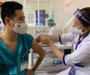 Hà Nội tiêm vaccine Covid-19 cho 5,1 triệu dân: Ai sẽ được ưu tiên tiêm trước?