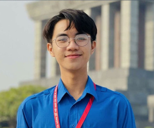 Bài làm đề Văn tốt nghiệp 2021 của thủ khoa 2020: Dài 10 trang, ngôn từ uyên bác đến mức... người thường không hiểu nổi