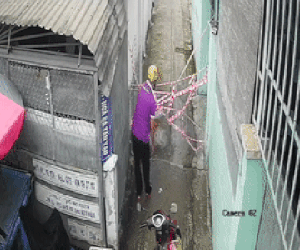 Sự thật clip người đàn ông tự ý tháo dây để vào khu phong tỏa có 4 F0 ở TP.HCM