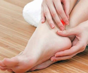 Bàn chân có 5 dấu hiệu này chứng tỏ đường huyết đang tăng cao, kiểm tra ngay sẽ giúp ngừa các biến chứng tiểu đường