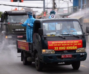 TP.HCM bác bỏ tin đồn thất thiệt '5 máy bay trực thăng phun khử khuẩn vào tối nay'