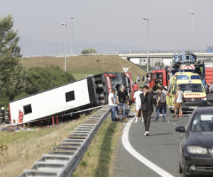 Croatia: Xe buýt đổ lật vì tài xế ngủ gật, 54 người thương vong