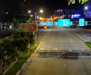 Thêm 5 tỉnh giới hạn thời gian ra đường, người dân không rời khỏi nhà sau 18h
