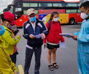 400 người dân Phú Yên về quê trên 20 chuyến xe ân tình
