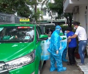 Cận cảnh xe taxi được lắp bình oxy, kit xét nghiệm nhanh để hỗ trợ đưa người dân đến bệnh viện ở TP.HCM
