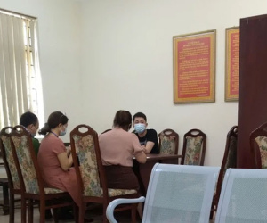 Nam thanh niên khạc nhổ, ném khẩu trang ở thang máy chung cư Hà Nội bị phạt 4 triệu đồng
