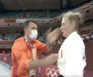 Liên đoàn Judo quốc tế quyết định cảnh cáo vị HLV tát học trò tại Olympic, khẳng định đây là hành vi 'không thể dung thứ'