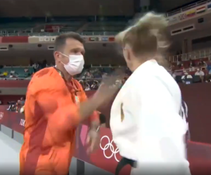 HLV Judo thẳng tay tát mạnh 2 cái vào mặt nữ học trò ngay tại Olympic, không ai còn chỉ trích khi biết lý do thực sự