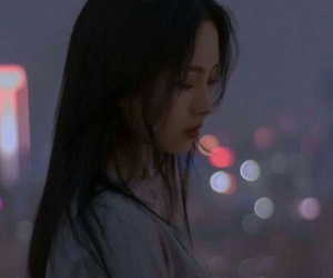 Ở nhà cả ngày với nhau, chồng nghĩ ra thú vui khó lòng tưởng tượng khiến tôi không dám nhìn mình trong gương