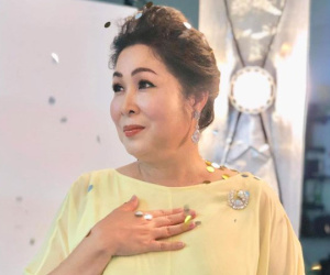 Fanpage của Hồng Vân bất ngờ bỏ danh hiệu NSND, đổi thành 'Nghệ sĩ' khiến dân tình hoang mang