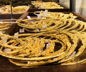 Giá vàng bật tăng, sát mốc 58 triệu đồng/lượng