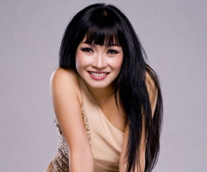 Bận hỗ trợ chống dịch chưa thể đến ngân hàng nhận tiền quyên góp, Phương Thanh bức xúc vì bị một Việt kiều tố lừa đảo tiền từ thiện