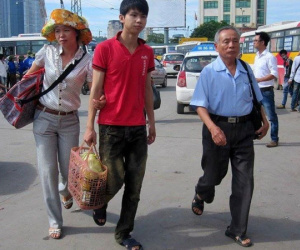 Hỏi khó: Sinh viên lên thành phố có nên ở nhờ nhà người thân thay vì thuê trọ?