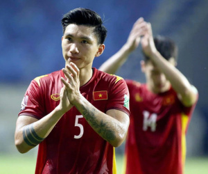 Sau Công Phượng, đến lượt Văn Hậu khiến thầy Park đau đầu tại vòng loại World Cup 2022