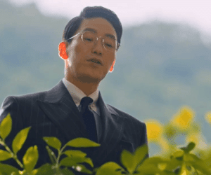 Cuộc chiến thượng lưu 3 tập 8: Seok Kyung bị Ju Dan Tae hại cho vào trại giáo dưỡng, giả điên trốn thoát nhưng bất thành?