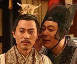 Vì sao hầu cận vua không phải cung nữ mà nhất định phải là thái giám?