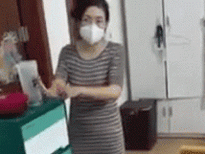 Từ chối đi cách ly, người phụ nữ F1 gọi 'người nhà' mách tội: Anh ơi, cán bộ đến bắt em đi kìa!