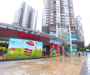Hà Nội: Cận cảnh chuỗi siêu thị VinMart, Vinmart+ 'cửa đóng then cài' do liên quan ca nhiễm Covid-19