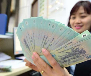 'Soi' thu nhập nhân viên của 15 ngân hàng: Ai tăng mạnh nhất trong nửa đầu năm?