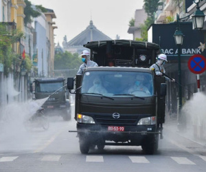 Bộ Y tế yêu cầu không phun khử khuẩn ngoài trời và lên người do 'kém hiệu quả và ảnh hưởng xấu đến sức khỏe'