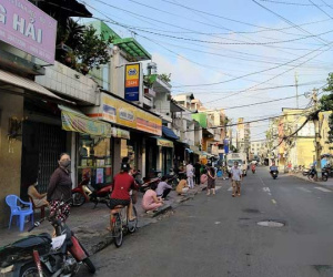 Chợ đóng, nỗi lo khi siêu thị xuất hiện F0