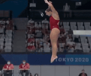 VĐV Olympic có pha nhảy cầu đáng quên với toàn điểm 0, lời giải thích của cô nàng sau đó khiến fan vừa cảm thông, vừa cực kỳ tự hào