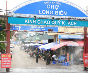 Phong tỏa, tạm ngừng kinh doanh chợ Long Biên vì có thêm ca Covid-19