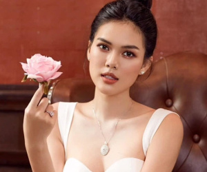 Phỏng vấn Ngọc Trinh chuyện quy y vì bị bạn trai cầu thủ 'cắm sừng' trước hôn lễ: 'Bạn ấy công khai người mới khiến tôi sang chấn, nôn ra máu'