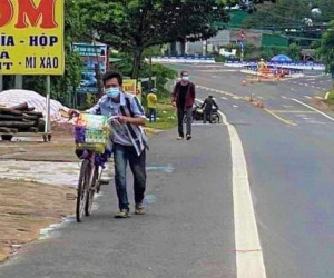 Xe 'luồng xanh' chở người 10 người về đến quê mới bị phát hiện