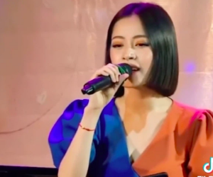 Chi Pu cover 'Người hãy quên em đi' của Mỹ Tâm khiến netizen... quên luôn bản gốc