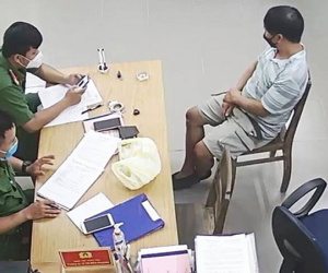 Tạm giữ người đàn ông chở vợ đi xem các chốt kiểm dịch, đòi kiểm tra giấy tờ của tổ công tác