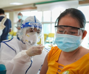 BS Trương Hữu Khanh: Sống trong vùng dịch, chỉ cần làm tốt những điều này thì khó có thể mắc Covid-19