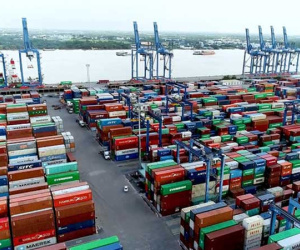 Bộ Công Thương hoả tốc kiến nghị Thủ tướng gỡ ùn tắc hàng hóa tại cảng Cát Lái