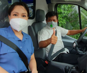 Mua xe cứu thương tặng ông Đoàn Ngọc Hải, Việt Hương bị chửi bới ra sao?